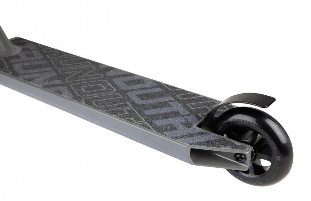 Blazer Pro Outrun 2 Complete Stunt Scooter